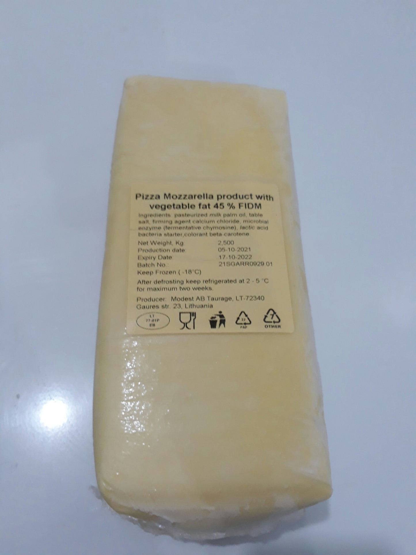 Vilvi YELLOW MOZZARELLA Cheese Block 2.5kg