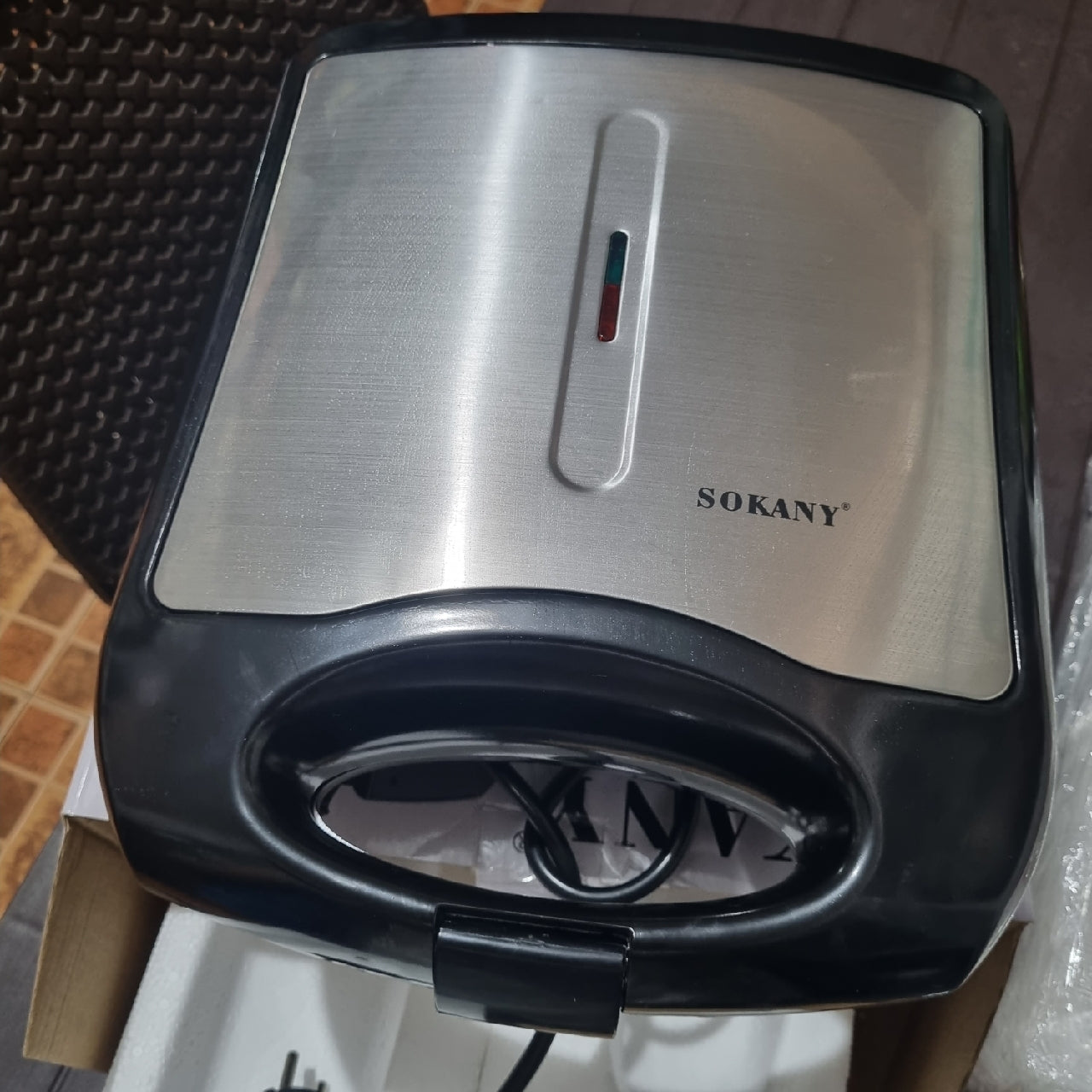 Sokany 16 Holes MINI DONUT MAKER 1400W