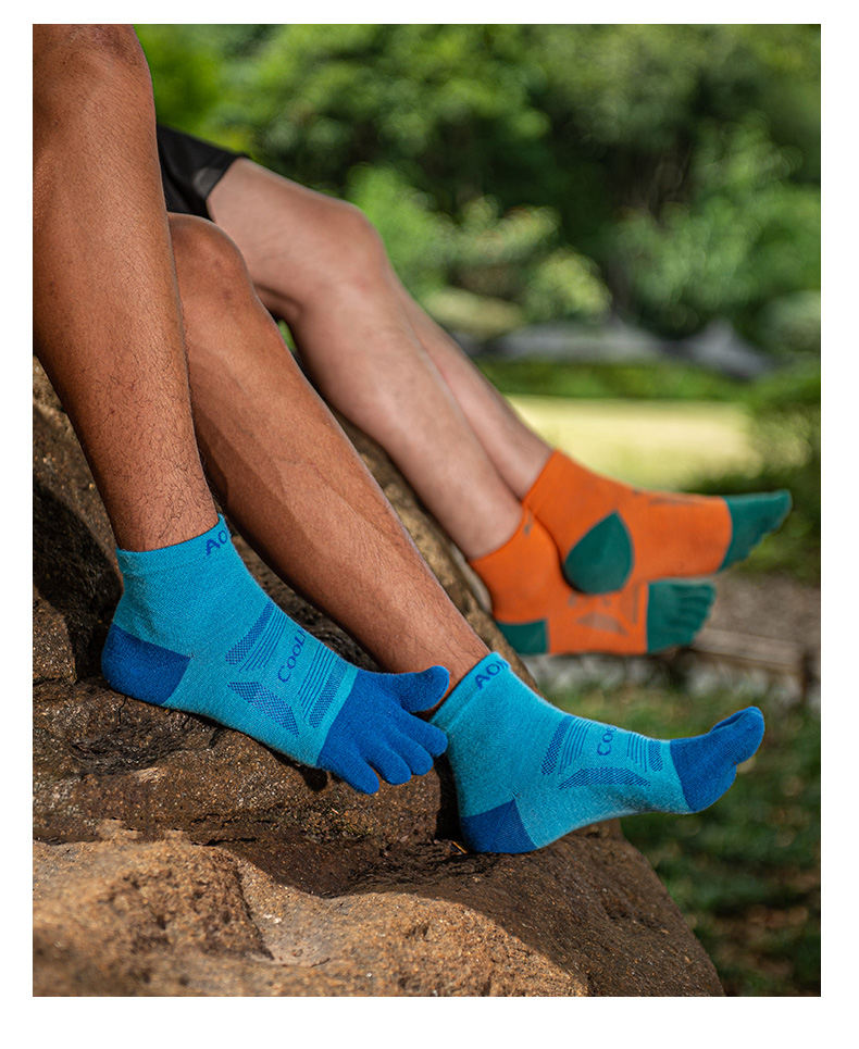 Aonijie E4838 Breathable Running Sports Toe SOCKS - MEDIUM