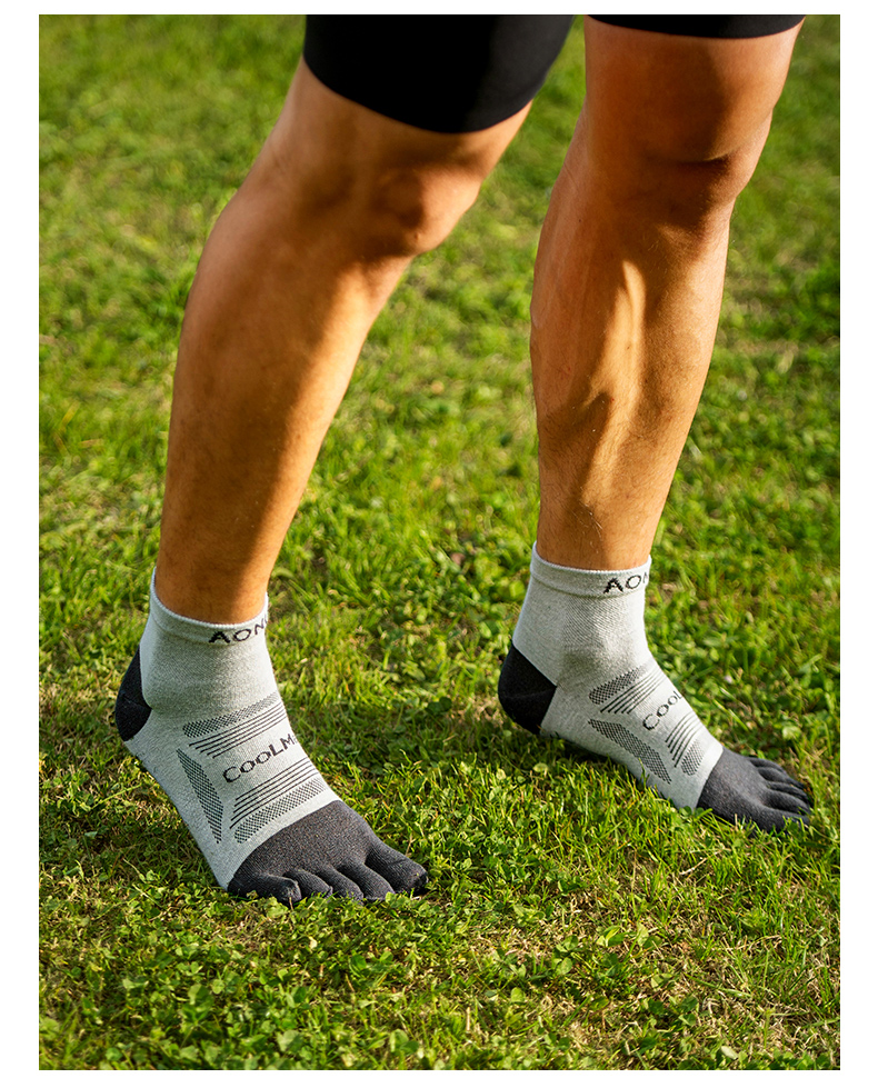 Aonijie E4840 Breathable Running Sports Toe SOCKS Mid-Length - MEDIUM