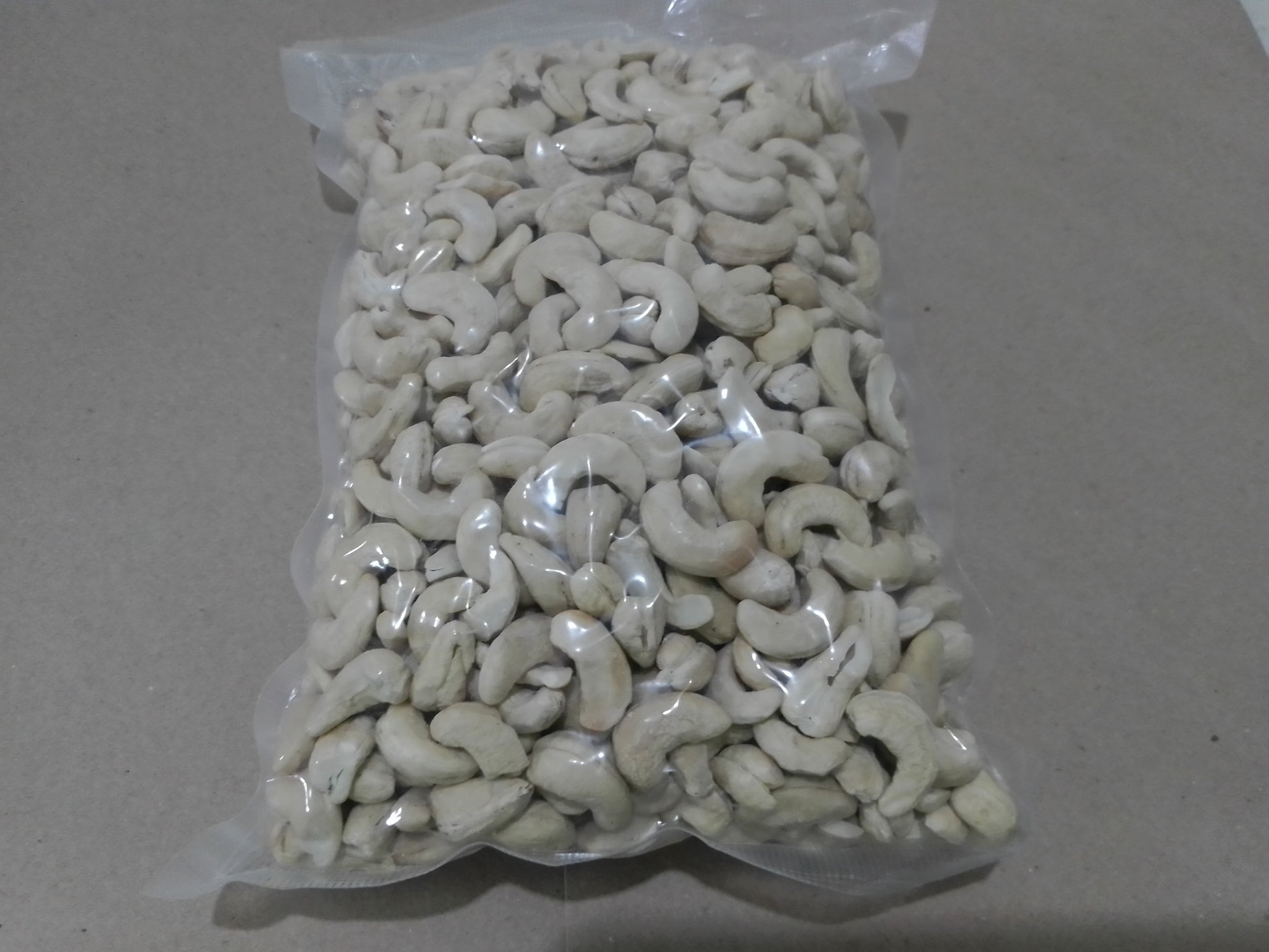 Palawan's Whole ROASTED CASHEW NUTS 1kg - Kasoy